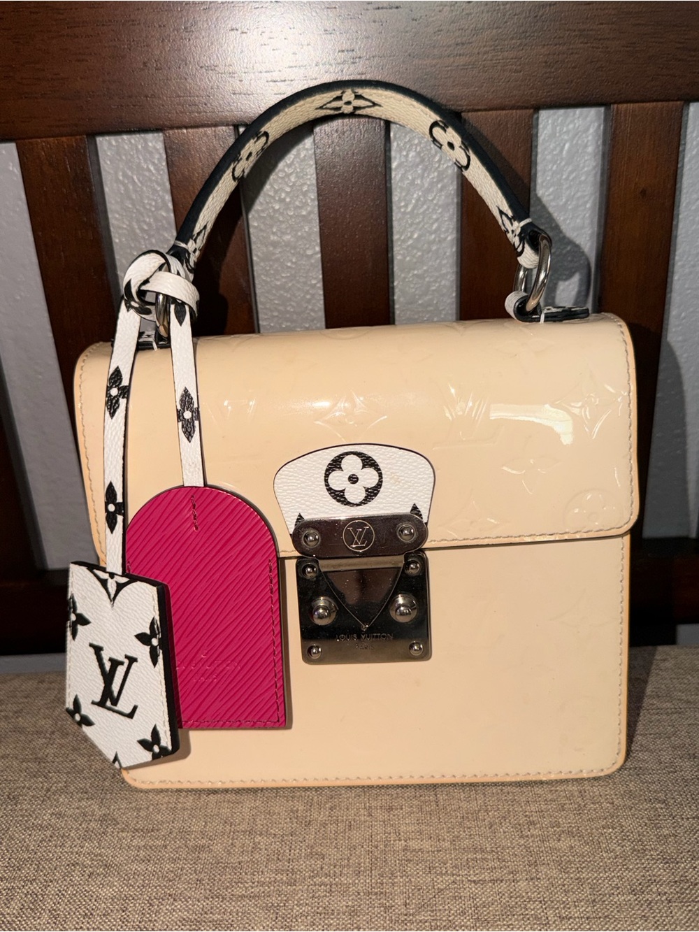 Louis Vuitton Spring Street Vernis 2 Way Bag - Picture 3 of 15
